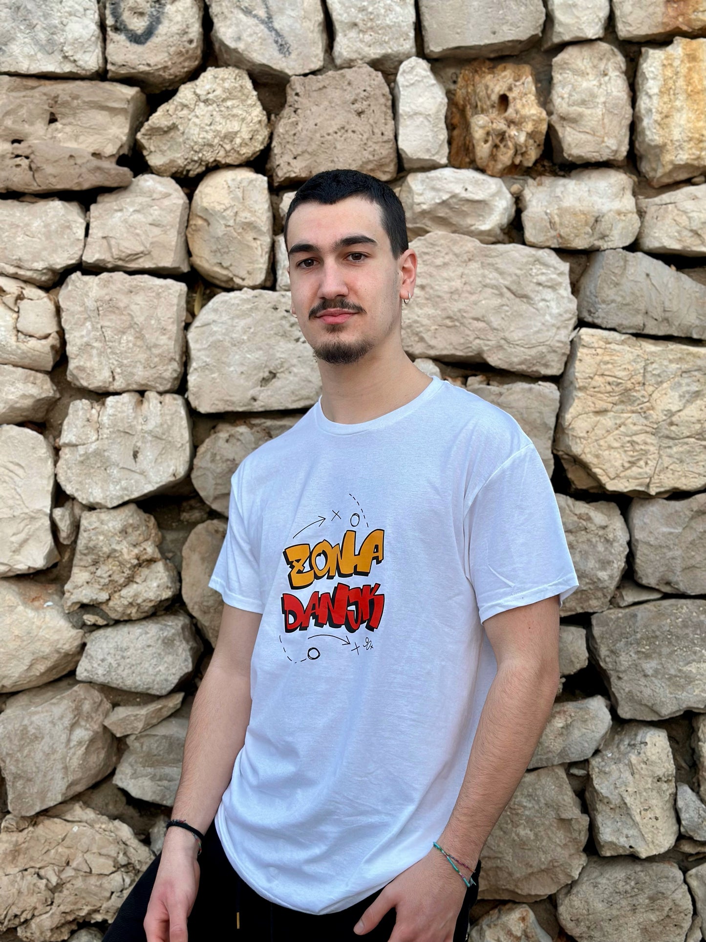 1. T-SHIRT ZONA DANJK