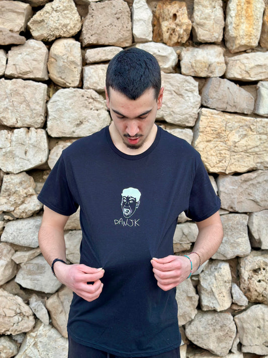 2. T-SHIRT POLLO GIGANTE